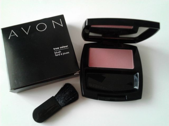 Бархатные румяна True Colour Blush (оттенок "Нежная роза") от Avon фото 3 Бархатные румяна True Colour Blush (оттенок "Нежная роза") от Avon фото 3